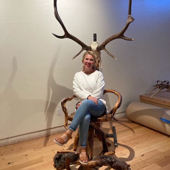 Meet your Posher, Tiffany - Picture 5 of 5